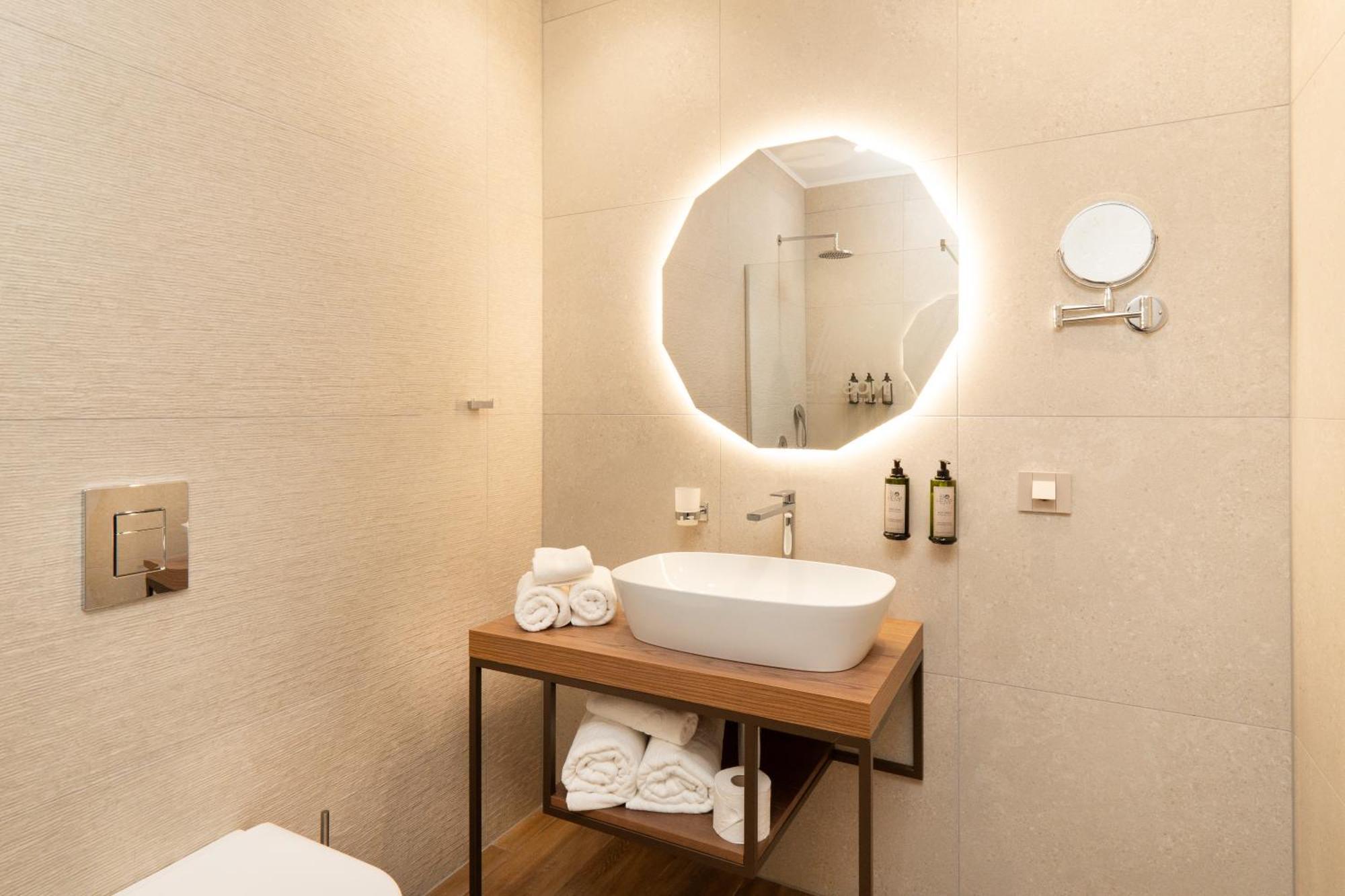 Atmosphere Balneo Hotel & Spa Pavel Banya Exterior photo