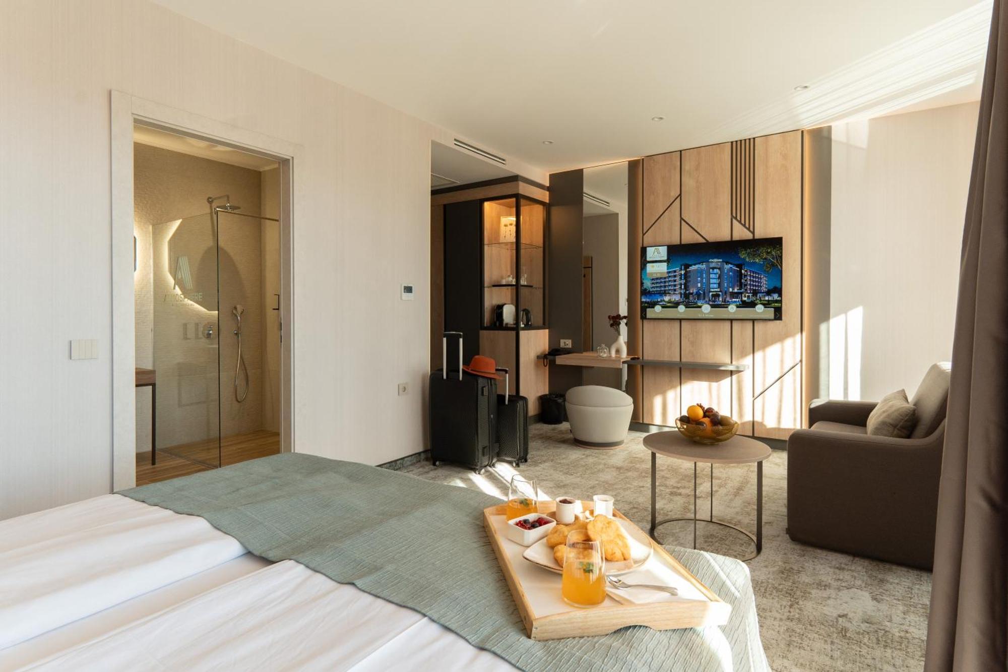 Atmosphere Balneo Hotel & Spa Pavel Banya Exterior photo