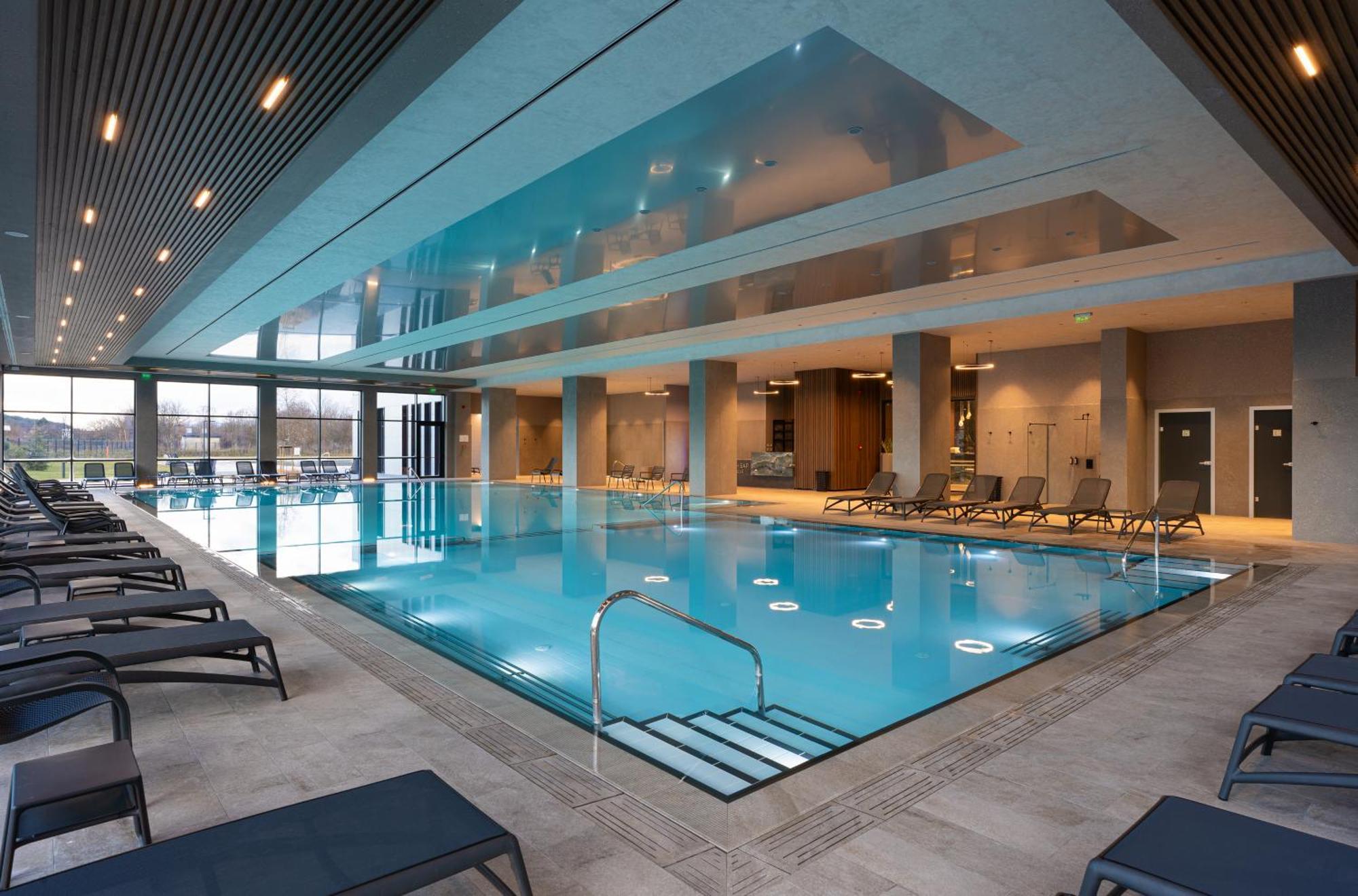 Atmosphere Balneo Hotel & Spa Pavel Banya Exterior photo